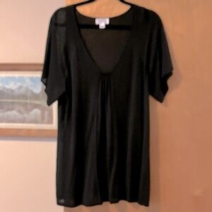 ANN TATLOR LOFT  short sleeve Black V-Neck Sweater/Top. Size XL